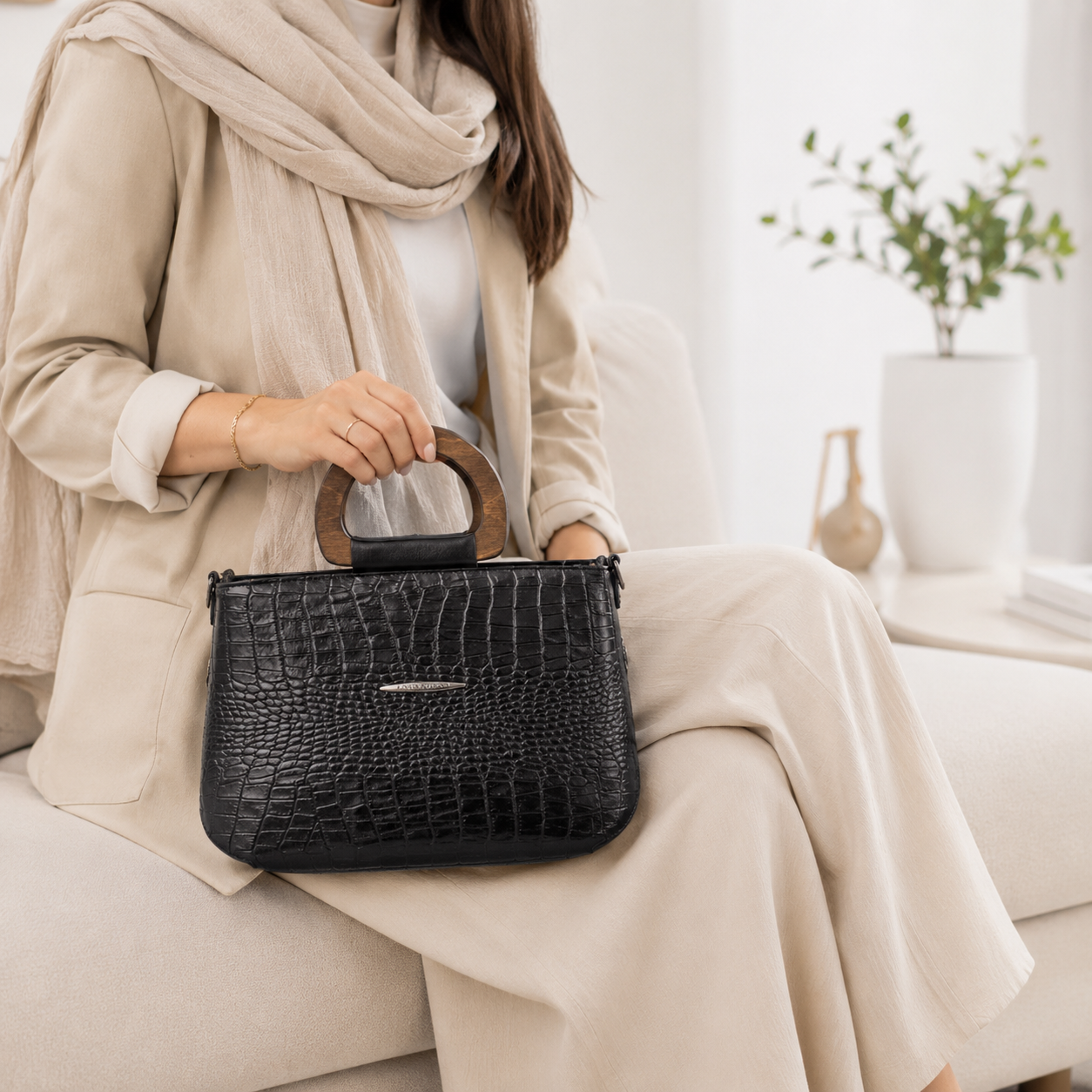 کیف چرم طبیعی تبریز طرح دسته چوبی